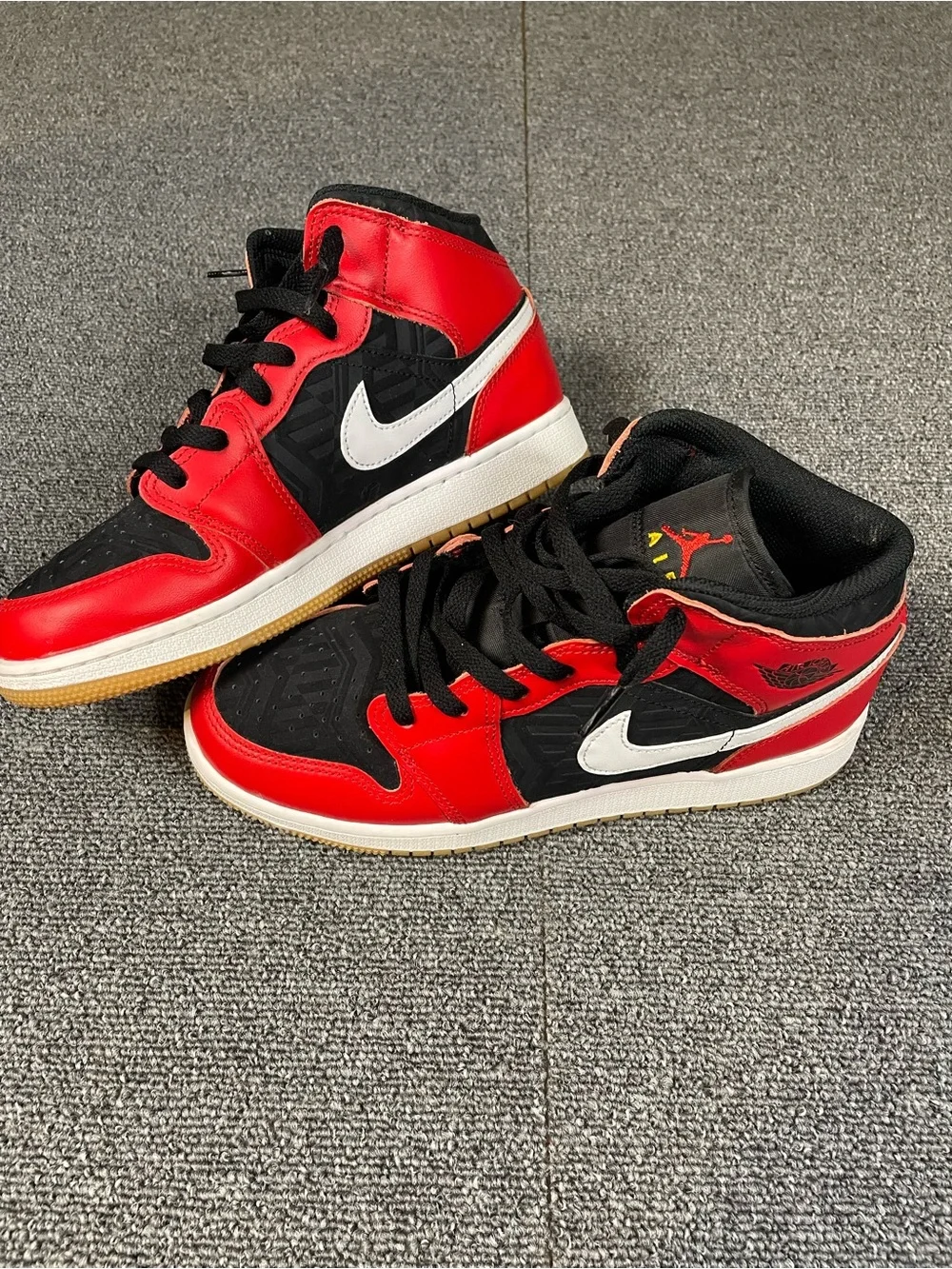 Nike Air Jordan Kids High-Top Sneakers - clean - 6Y